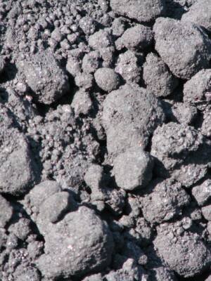 Raw petroleum coke for cement, steel and aluminium industries, supplied in bulk by Neer Exports